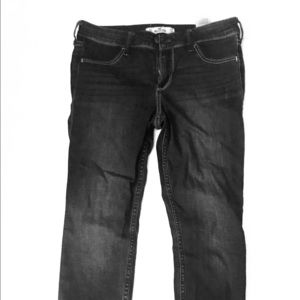Dark wash skinny jean